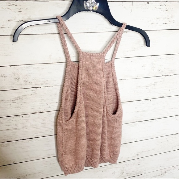 Kendall and Kylie Pink Knit Halter Crop Top Blouse Size Small - Picture 2 of 8